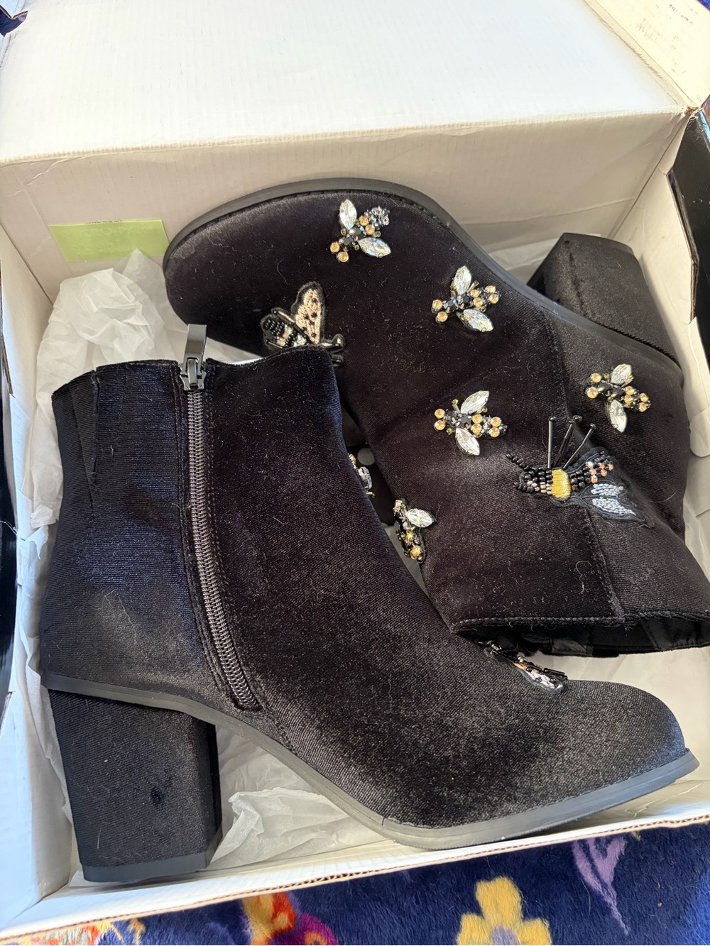 torrid Black Embellished Ankle Booties with Beaded Bee Accents - Picture 6 of 9